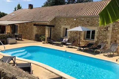 Image de Maison de CARACTÈRE, Piscine PRIVÉE, Terrasse et Jardin clôturé, au Calme