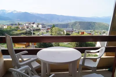 Image de Appt centre ville 65m². Terrasse avec vue magnifique des Montagnes. Garage&Wifi