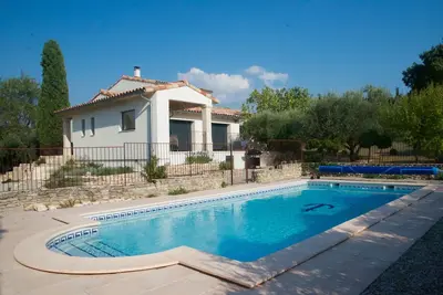 Image de En Provence, entre Ventoux et Luberon, belle villa classée 4*, avec piscine