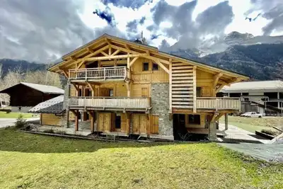 Image de Chalet 400 m2 - 8 chambres, pieds des pistes et remontées - jusqu'à 25 personnes