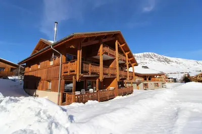 Image de Appartement 60 m2 recent dans petit chalet a 150 m des pistes, des commerces