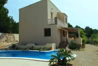 Image de Merveilleuse maison de campagne avec piscine privée