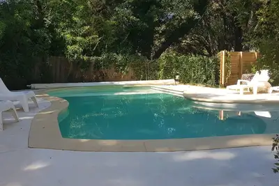 Image de villa180m2 avec piscine, soleil, calme, détente, havre de paix et de verdure