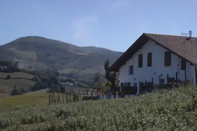 Image de 2 pièces, Proche thermes, vue sur le mont Ursuya