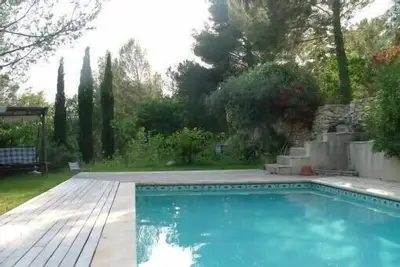 Image de Villa méditerranéenne dans un cadre verdoyant (climatisée)