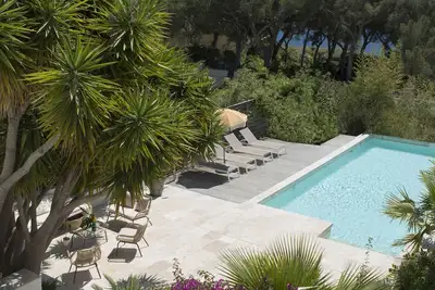 Image de Cassis - Villa Presqu'île - Piscine Chauffée - Accès mer à 50m - Calme