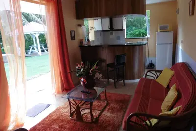 Image de Grande F2 avec piscine meublee tout confort pour 2 A 4 personnes