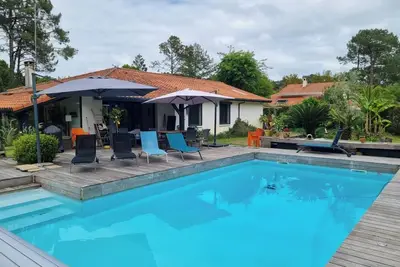 Image de Maison à Hossegor avec piscine chauffée proche lac marin