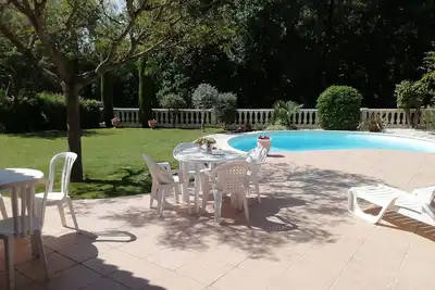 Image de Villa de charme avec piscine privée.