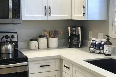 Image de Beau condo moderne de North Scottsdale / Entièrement rénové / Wifi gratuit / Mmr