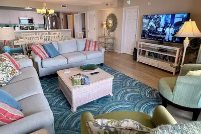 Image de Vrbo Favorite! Oceanfront, grande piscine, joliment rénové! RÉSERVER Aujourd'Hui!