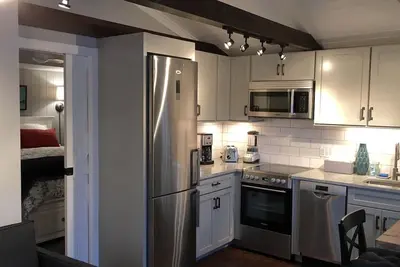 Image de Rénovation 2016 - Cottage charmant et pittoresque, étapes vers la plage, les magasins et la vie nocturne