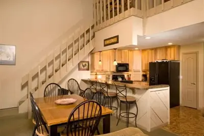 Image de Préparez vos skis et planches! Grande saison d'hiver! Reserve maintenant! !