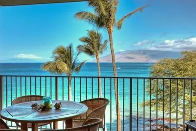 Image de Direct Oceanfront Luxury est à vous! Rénové en 2018