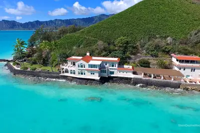 Image de Superbe villa Lankai avec accès à la plage de sable blanc isolée