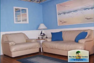 Image de Oceanfront Direct Avec Vue Spectaculaire Du Plancher SUPÉRIEUR - VÉRIFIEZ Nos ÉCONOMIES De DERNIÈRE Minute
