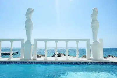 Image de Luxueuse Villa Fillipe 2 Brand New! Vue sur la mer: spacieuse, piscine privée et climatisation!