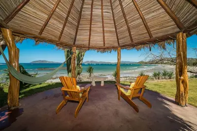 Image de Maison privée en bord de mer, emplacement calme et unique, pour 6 personnes