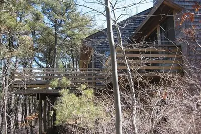 Image de Airy contemporain avec étang Vues, ​​Truro, Cape Cod