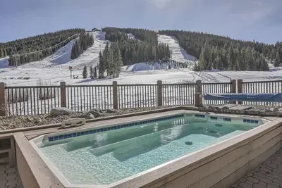 Image de Appartement confortable rénové: Ski-On / Off, Golf-On / Off, Unité Laveuse / Sécheuse - Animaux acceptés