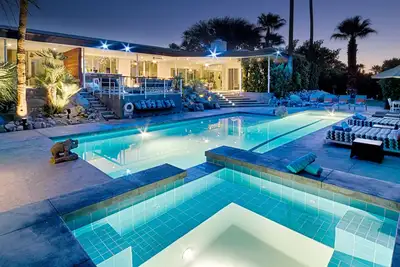 Image de Immense domaine de luxe - piscine / spa, vue sur la montagne, nouvellement remodelé, chiens bienvenus!