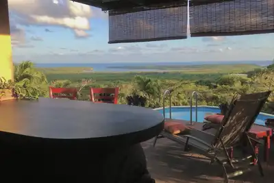 Image de Bar de la piscine privée au paradis avec vue panoramique sur les Caraïbes! a \/ c, WiFi, parfait!