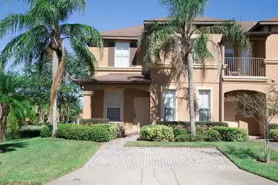 Image de Belle maison accueillante pour les familles au Regal Palms Resort. De nombreux équipements