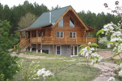 Image de Bienvenue Ă 'The Log Cab-Inn' - oĂą les grands souvenirs sont faits