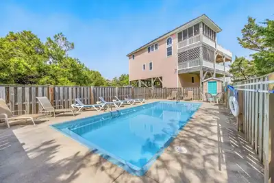 Image de Idéalement situé, vue sur l'océan Hatteras-Pool, bain à remous, GameRm, accès facile à la plage