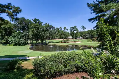 Image de Golf face Ă la maison avec 8 lits