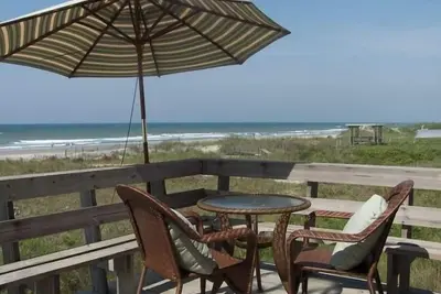 Image de Oceanfront Duplex - Sleeps 10 - Great Price! ! 3 B / R, 2. 5 salles de bain, douche extérieure
