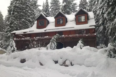 Image de Chalet de montagne sur 6 acres sur le mont. Shasta