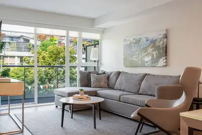 Image de Entièrement meublé, tout nouvel appartement de luxe d'une chambre au centre-ville de Vancouver