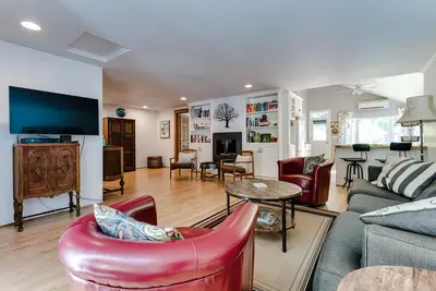 Image de Maison propre et confortable dans une rue calme dans le premier quartier universitaire