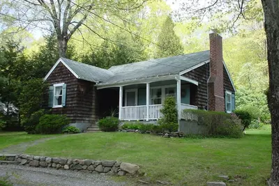 Image de Lake Waramaug Cottage