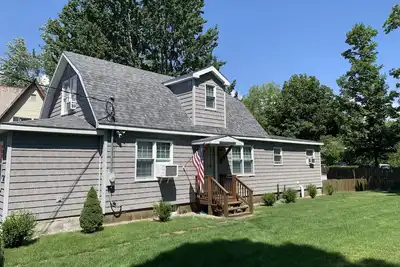Image de Maison de vacances familiale rénovée, centre-ville, 4 chambres, câble / wifi