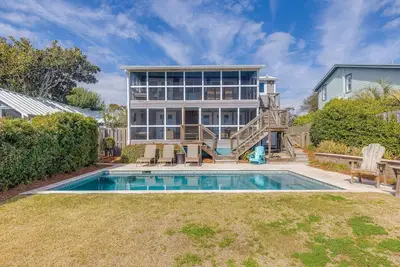 Image de Séchage par égouttement ~ Piscine chauffée en bord de mer ~ Nouveau dans le programme!