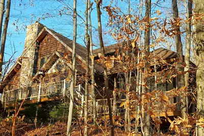 Image de Loon Lake Adirondack Lodge. Animaux et famille.