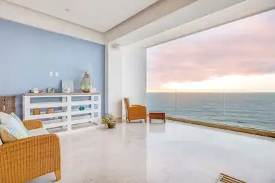 Condo de luxe au bord de l'océan de luxe