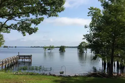 Image de Vintage Family Lake House, Lake Marion - Nouveau Quai En Avril 2019