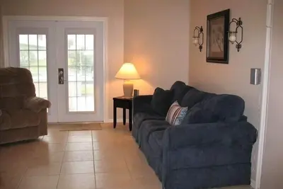 Image de Condo en bord de mer avec plage, piscine et jacuzzi