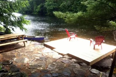Image de Muskoka Cottage Waterfront \"Sur la Lune\" Muskoka Unplugged!