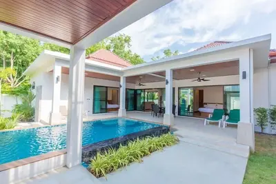 Image de La villa de luxe de luxe Nest 2br avec piscine