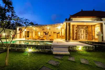 Image de Vente Chaude Villa neuve avec 4 chambres et piscine