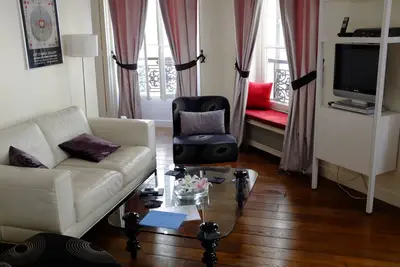 Image de Avis 5 étoiles - 2br \/ 2ba Apt près de la place des Vosges