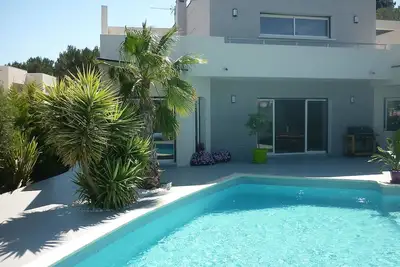 Image de Maison de vacances privée avec piscine privée, Wifi, climatisation, Tv, terrasse, parking