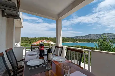 Image de Appartement de trois chambres prés de la plage Kneza, Korcula (A-10168-c)