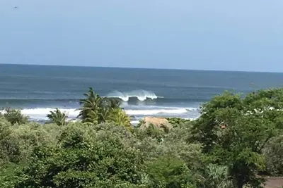 Image de Nicaragua Jungel \/ Beach House surplombant le grand surf 4 min. descendre la colline