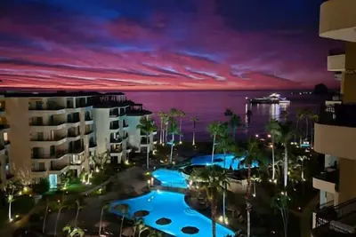 Image de Spectaculaire Ocean Front Resort Sur Beach, Medano Beach! Marche Distance De La Ville!