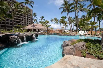 Image de Luxury Oceanfront Kaanapali Alii - Surdimensionné 2 Bdr \/ 2 Ba Condo